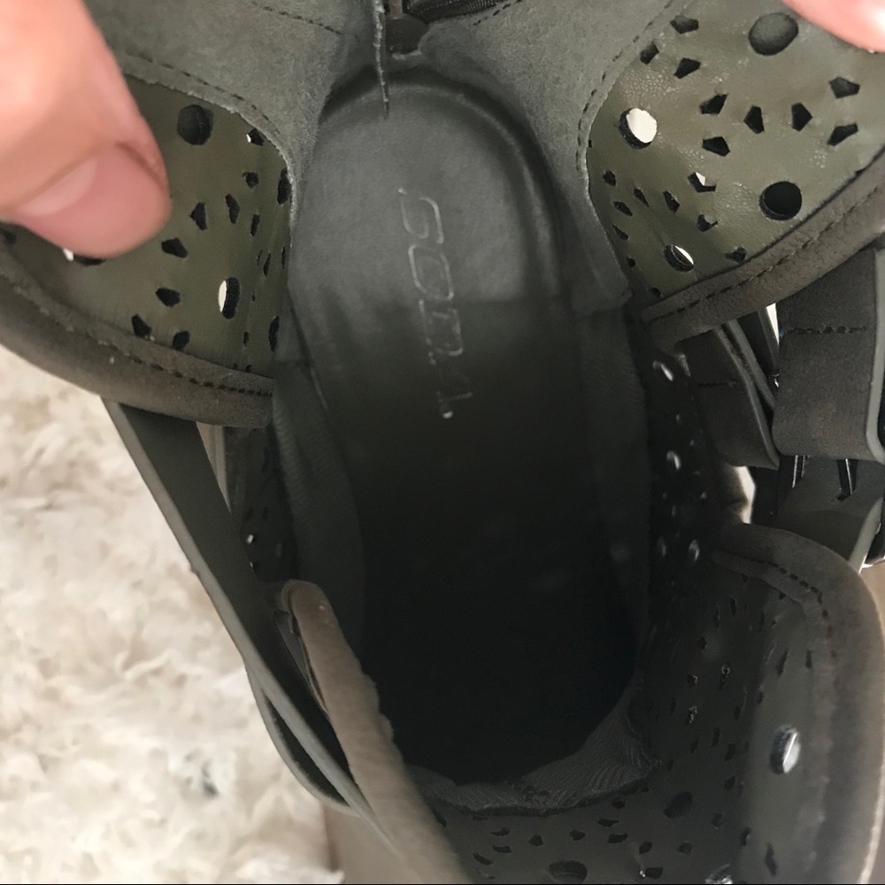 Soda Laser-cut faux leather boots - Picture 3 of 5